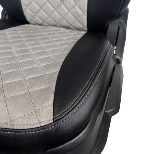 Чехлы Алькантара на Renault Arkana