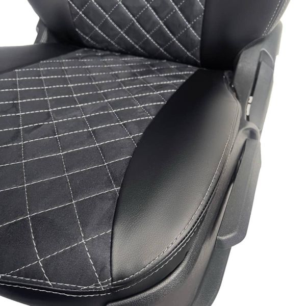 Чехлы Алькантара на Renault Arkana