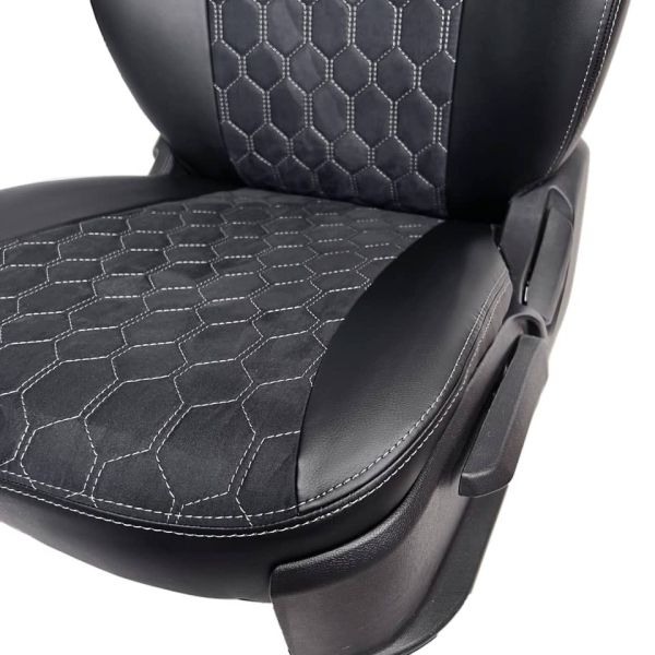 Чехлы Алькантара на Renault Arkana