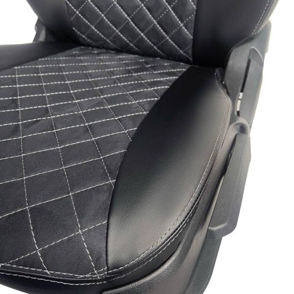 Чехлы Алькантара на Renault Arkana