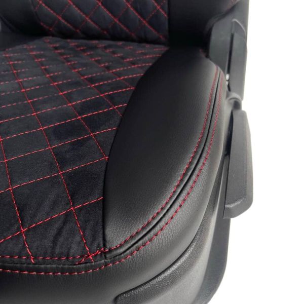 Чехлы Алькантара на Renault Arkana